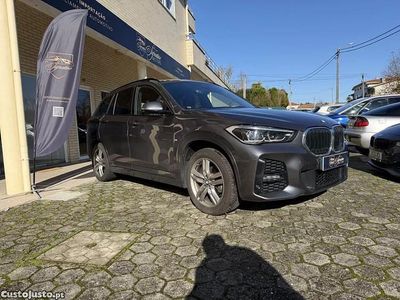 Cinza Usado 2021 BMW X1 Performance SUV | € 26.900 (Preço justo)