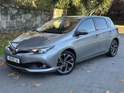 Usado 2016 Toyota Auris Sedan | € 13.650 (Preço justo)