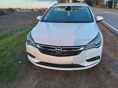 Usado 2016 Opel Astra Sedan | € 8.550 (Preço justo)