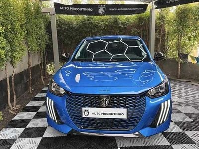Azul Usado 2024 Peugeot 208 Allure Citadino | € 16.900 (Bom preço)