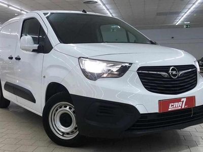 Usado Opel Combo 102 HP (75 kW) 2019 Branco Monovolume