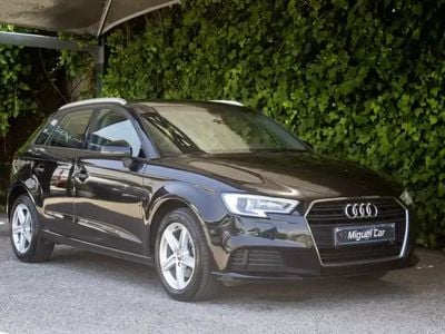 Usado Audi A3 116 HP (85 kW) 2019 Preto