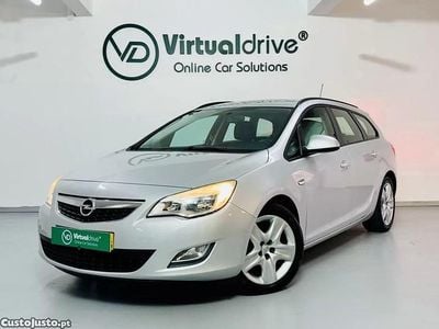Usado Opel Astra Executive 95 HP (69 kW) 2011 Cinza Sedan