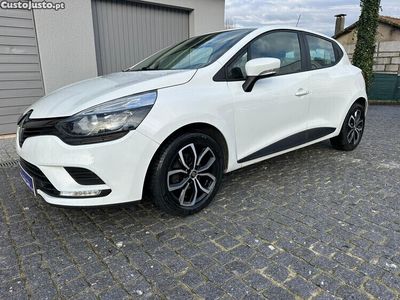 Usado Renault Clio IV Zen 75 HP (55 kW) 2018 Branco Citadino