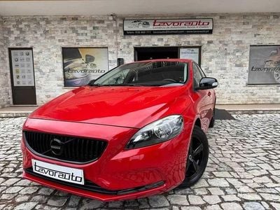 Usado Volvo V40 120 HP (88 kW) 2017 Vermelho