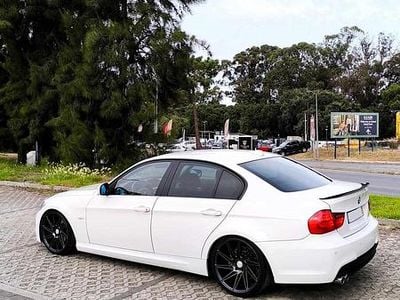 Branco Usado 2010 BMW 318 Sedan | € 12.399 (Caro)