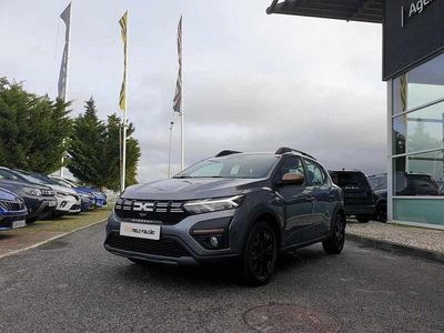 Usado Dacia Sandero 101 HP (74 kW) 2025 Cinzento Citadino