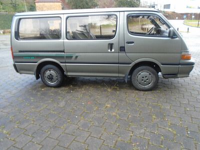 usado Toyota HiAce LH 15 Luxo 9 Lugares