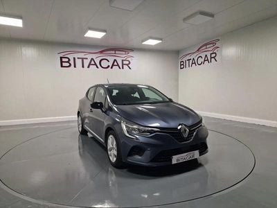 Cinzento (metalizado) Usado 2020 Renault Clio V Intens Citadino | € 14.950 (Preço justo)