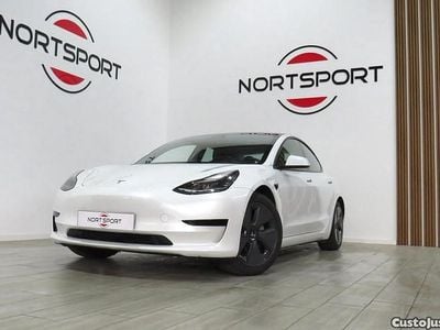 Branco Usado 2021 Tesla Model 3 Standard Range Sedan | € 26.900 (Preço justo)