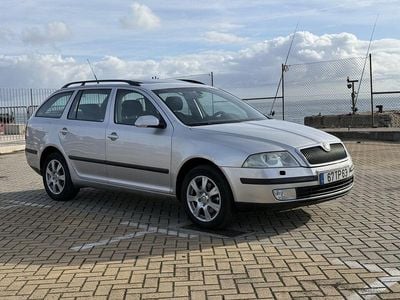 Cinza Usado 2007 Skoda Octavia Elegance Carrinha | € 4.750