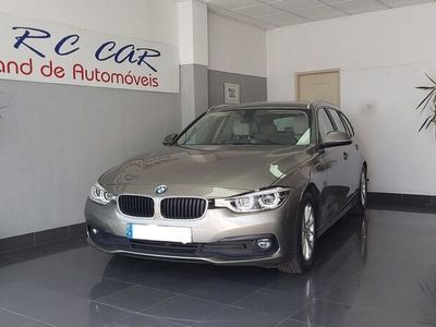 Cinzento Usado 2016 BMW 320 Efficient Dynamics Carrinha | € 18.500