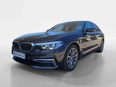 Cinza Usado 2019 BMW 520 Luxury Line Sedan | € 34.900 (Preço elevado)