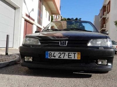Usado Peugeot 306 Cabriolet 101 HP (74 kW) 1995 Preto Cabrios