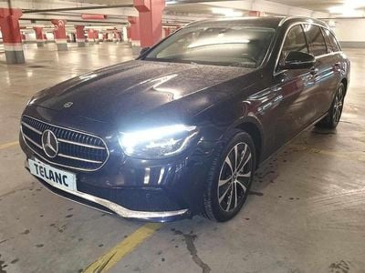 Usado Mercedes E300 306 HP (225 kW) 2021 Azul