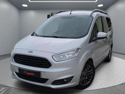 Usado Ford Tourneo Courier 95 HP (69 kW) 2015 Cinzento Monovolume
