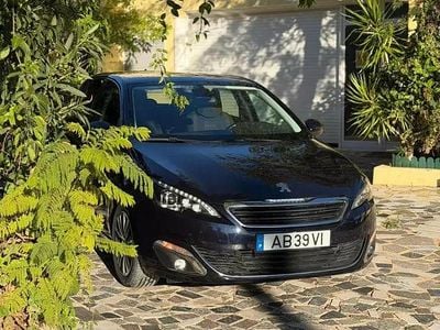 Usado Peugeot 308 110 HP (80 kW) 2017 Azul escuro