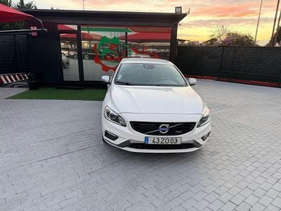 Branco Usado 2014 Volvo V60 R-Design Momentum Carrinha | € 14.900