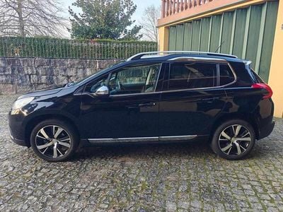 Usado Peugeot 2008 120 HP (88 kW) 2018 Preto SUV