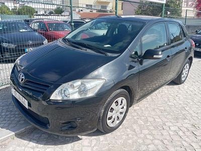Usado Toyota Auris 101 HP (74 kW) 2010 Preto Citadino