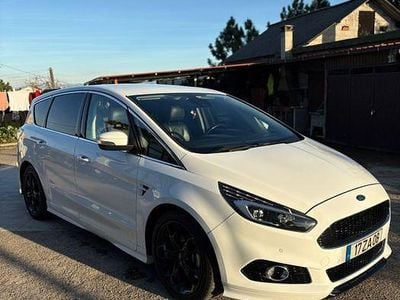 Usado Ford S-MAX S 210 HP (154 kW) 2016 Monovolume