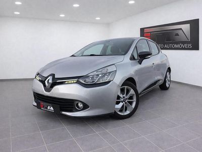 Cinzento Usado 2015 Renault Clio IV | € 6.750 (Preço justo)