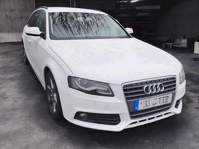 Usado Audi A4 143 HP (105 kW) 2011 Branco Carrinha