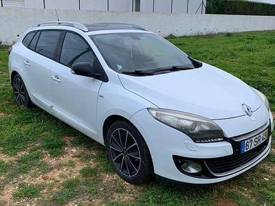Usado 2012 Renault Mégane III Bose Edition Sedan | € 5.500 (Preço elevado)