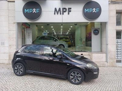 Usado Fiat Punto 85 HP (62 kW) 2012 Preto Citadino