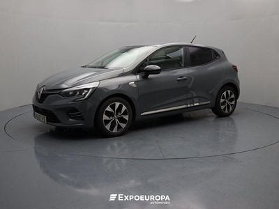 Cinza Usado 2022 Renault Clio V Sedan | € 15.790 (Preço justo)