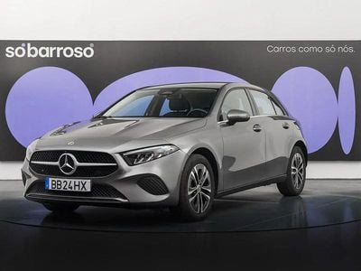 Cinza Usado 2023 Mercedes A250 Style Citadino | € 29.990 (Bom preço)