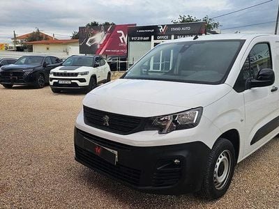 Branco Usado 2023 Peugeot Partner Monovolume | € 15.990 (Bom preço)