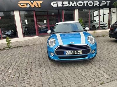 Usado Mini Cooper D 116 HP (85 kW) 2016 Azul Citadino
