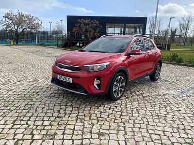Usado Kia Stonic 100 HP (73 kW) 2025 Vermelho SUV