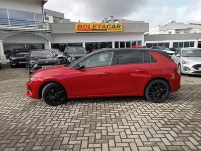 Usado Opel Astra GS Line 130 HP (95 kW) 2022 Vermelho Citadino