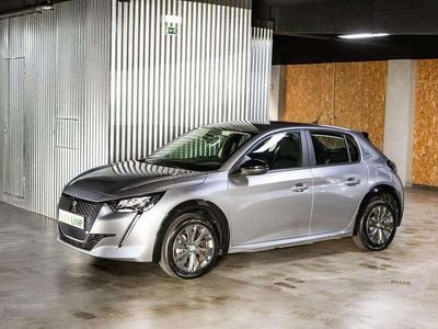 Cinza Usado 2022 Peugeot e-208 Active Citadino | € 17.500 (Preço justo)