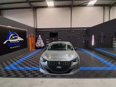 Cinza Usado 2022 Peugeot 208 Style Citadino | € 13.990 (Preço justo)