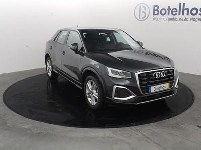 Cinzento Usado 2024 Audi Q2 SUV | € 27.900 (Preço elevado)