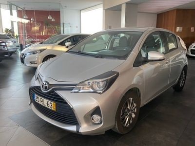 usado Toyota Yaris VVTI i confort