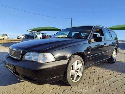 Usado Volvo V70 140 HP (102 kW) 1997 Preto Carrinha