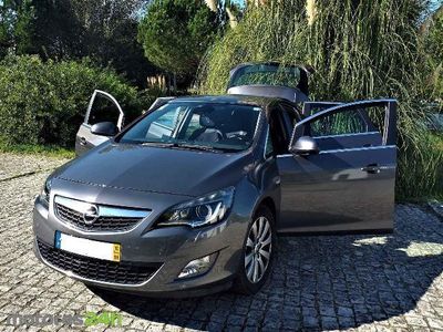 usado Opel Astra 1.7 CDTi Cosmo