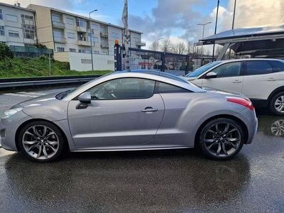 Usado Peugeot RCZ 200 HP (147 kW) 2011 Outra (metalizado) Coupé