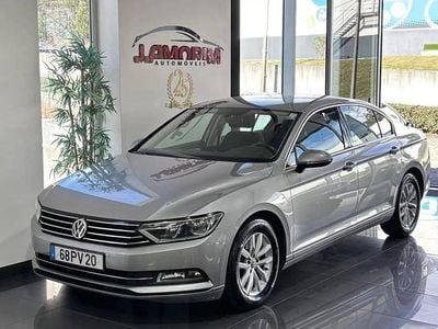 Usado VW Passat 150 HP (110 kW) 2015 Cinza prata Sedan