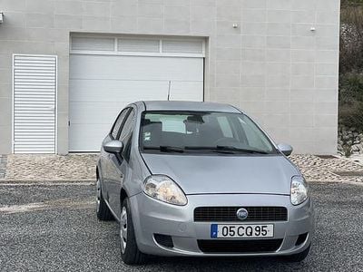 Usado 2007 Fiat Grande Punto Citadino | € 2.400 (Bom preço)