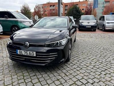 Usado VW Passat 150 HP (110 kW) 2024 Preto Carrinha