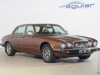 Castanho Usado 1982 Jaguar XJ6 Sedan | € 28.000