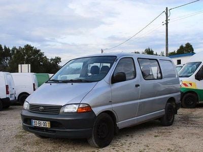 Cinzento Usado 2006 Toyota HiAce Van | € 9.500