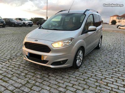 usado Ford Tourneo Courier 1.5 TDCi Titanium