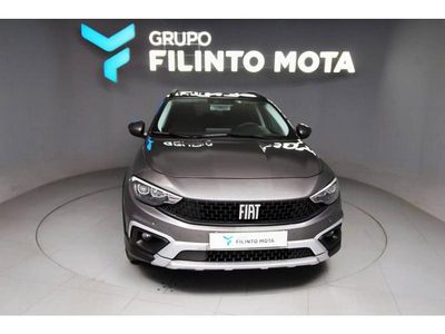 Usado Fiat Tipo 101 HP (74 kW) 2023 Cinzento Sedan