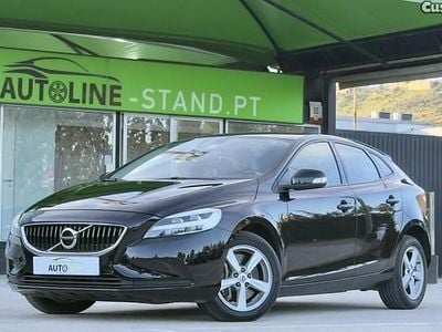 Usado Volvo V40 Momentum 120 HP (88 kW) 2018 Preto Sedan